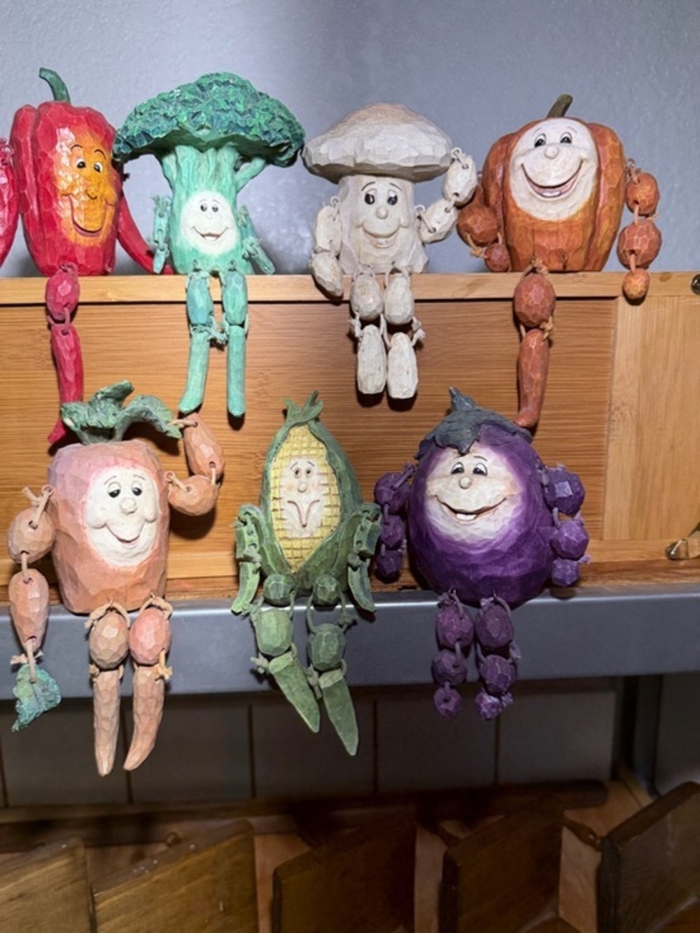 Lot of 5 Vtg Anthropomorphic Vegetable Shelf Sitters Set Resin decor